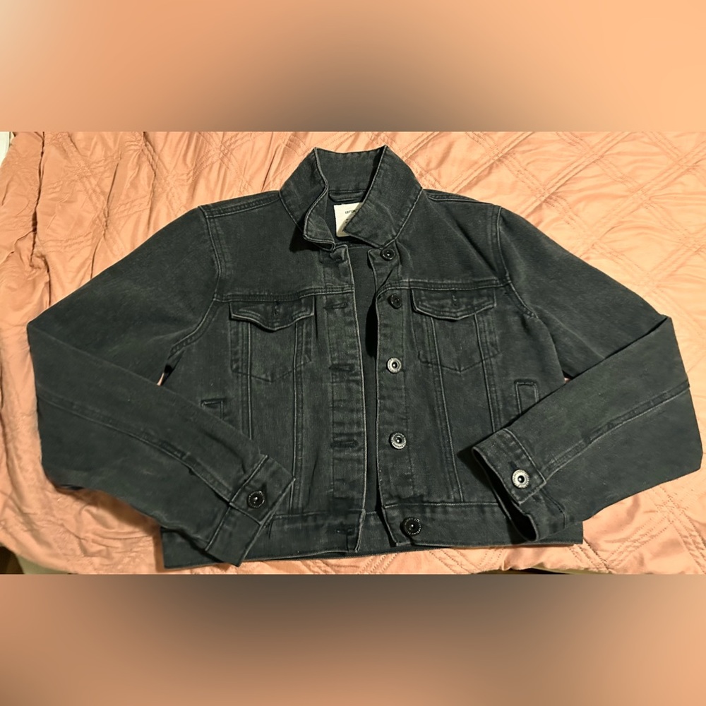 Cropped Black Denim Jacket